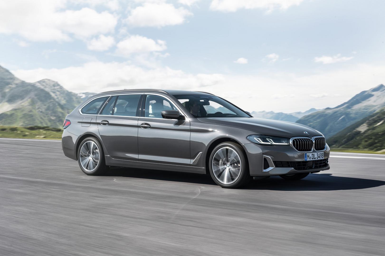 stapel Identificeren versus BMW 530e Touring operational leasen? Nu € 829,- All-In! ✓