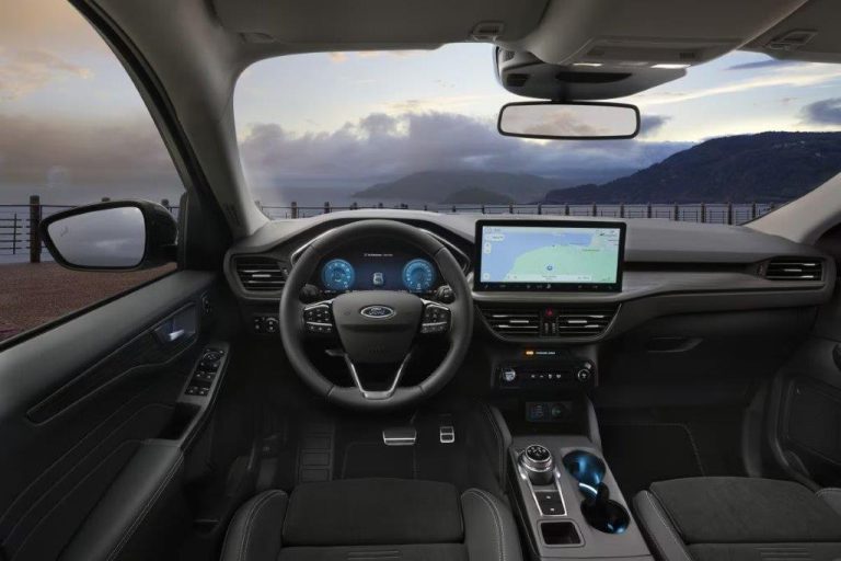 Ford Kuga leasen (2)
