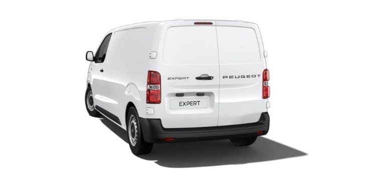 Peugeot Expert leasen - schuin achteraanzicht met Expert-belettering op witte studio-achtergrond