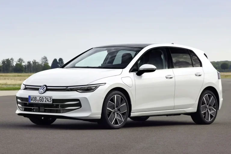 Volkswagen Golf lease - schuin vooraanzicht