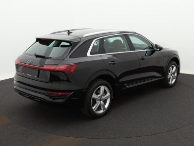 Audi Q8 e-tron leasen (2)