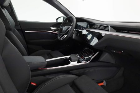 Audi Q8 e-tron (41)