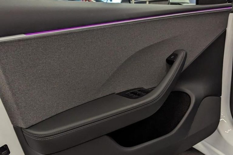 Tesla Model 3 Premium Long Range zakelijke lease - portier met stoffering in detail