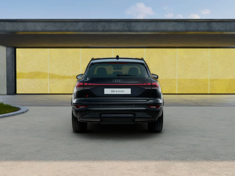 Audi Q6 e-tron lease - achteraanzicht met LED-achterlicht