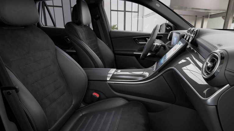 Mercedes-Benz GLC zakelijk leasen - voorstoelen in zwart leer