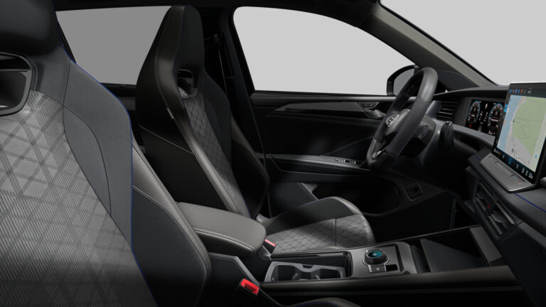 Volkswagen Tayron 1.5 eTSI DSG R-Line Edition 7-persoons zakelijk leasen - dashboard met digital cockpit en infotainmentscherm