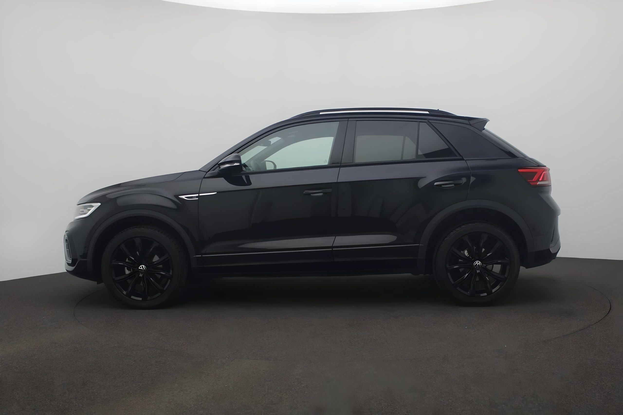 Volkswagen-T-Roc-zakelijke-lease-8-fotor-2025022417157