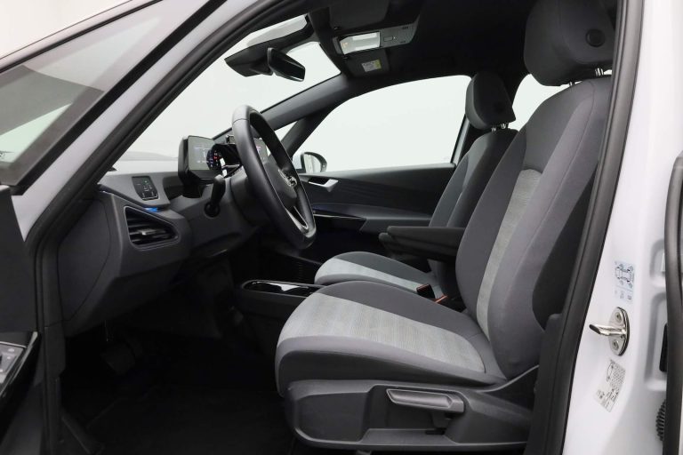 Volkswagen ID.3 leasen - voorstoel gezien door het open portier