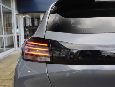 Zakelijk Leasen Peugeot e-208 (1)