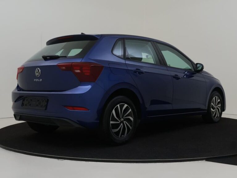 Volkswagen Polo 1.0 TSI DSG Life voorraadlease - schuin achteraanzicht