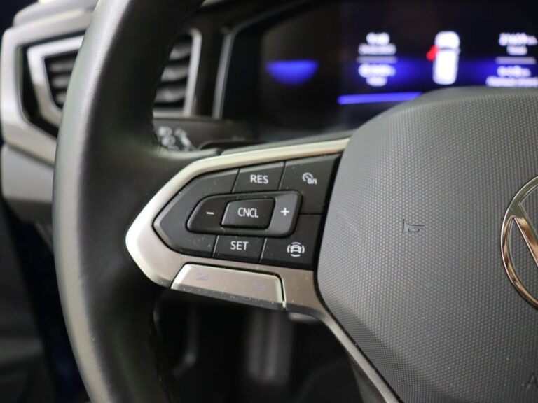 Volkswagen Polo leasen - cruise control bediening op het stuurwiel
