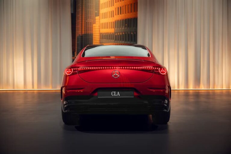 Mercedes-Benz CLA full operational lease - achteraanzicht