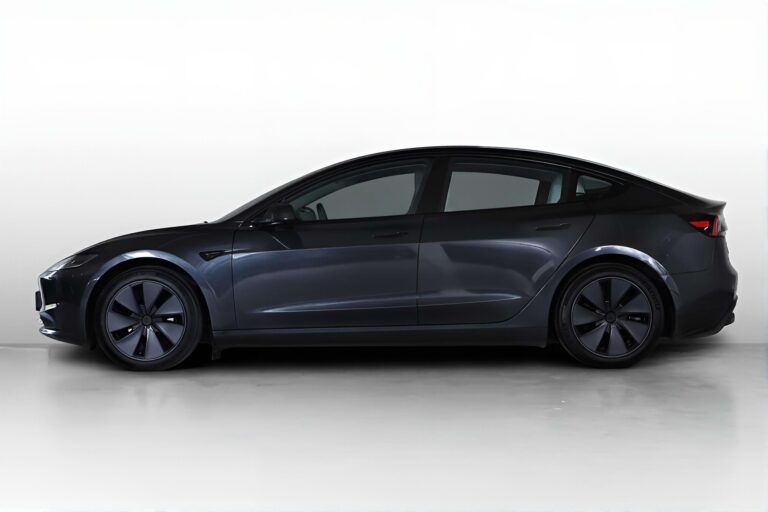 Tesla Model 3 Premium Long Range leasen - zijaanzicht