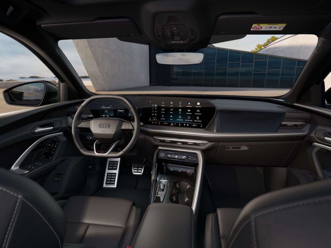 Audi Q5 Zakelijke Lease - dashboard gezien door de voorruit met panoramisch uitzicht