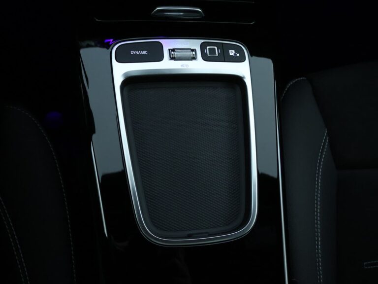 Mercedes-Benz A-Klasse lease - draadloze oplaadpad en Dynamic Select