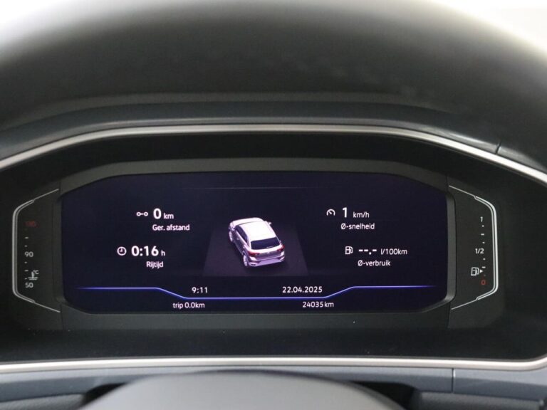 Volkswagen T-Roc 1.5 TSI 150 pk DSG Style occasion lease - digital cockpit met kilometerstand