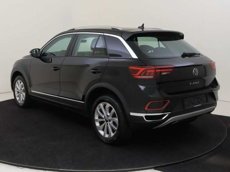 Volkswagen T-Roc 1.5 TSI 150 pk DSG Style voorraadlease - recht vooraanzicht, tweede weergave