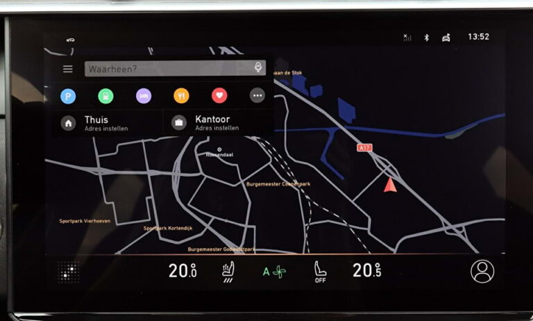 Lynk & Co 01 Zakelijke Lease - infotainmentscherm met navigatiekaart