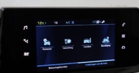 Peugeot e-208 full operational lease (3)