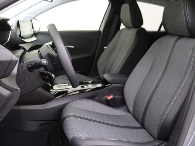 Peugeot e-208 occasion lease (1)