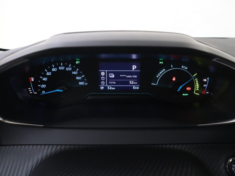 Peugeot e-208 occasion lease (4)