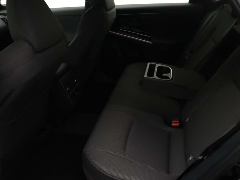 Toyota bZ4X Occasion Lease - close-up van de achterbank