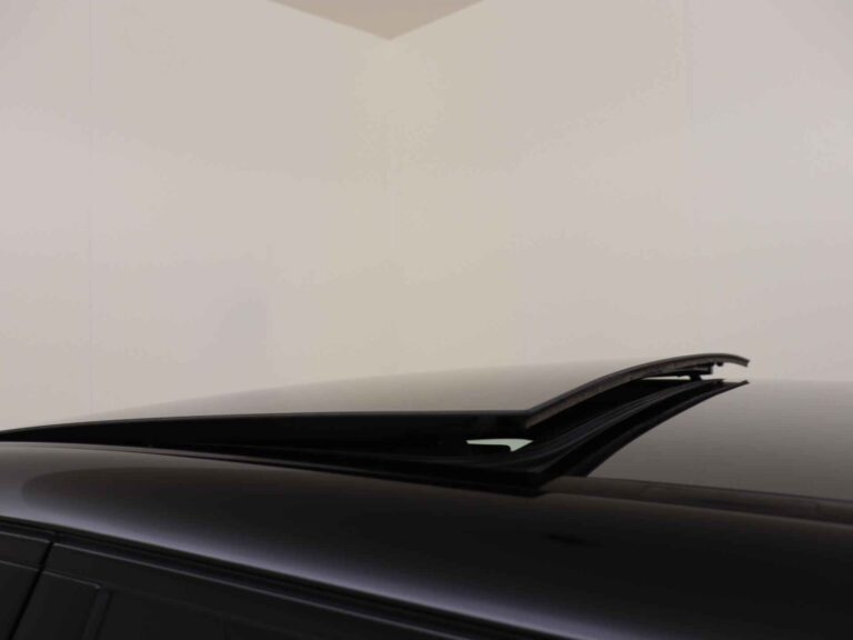 Mercedes-Benz EQE SUV 300 Business Edition AMG Line leasen - detail van het panoramadak