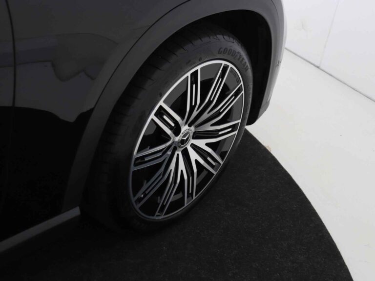 Mercedes-Benz EQE SUV 300 Business Edition AMG Line occasion lease - detail van het AMG-lichtmetalen velg