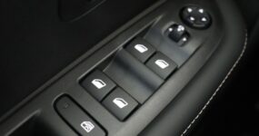 peugeot e-208 lease mkb (1)