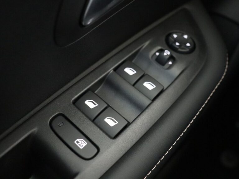 peugeot e-208 lease mkb (1)
