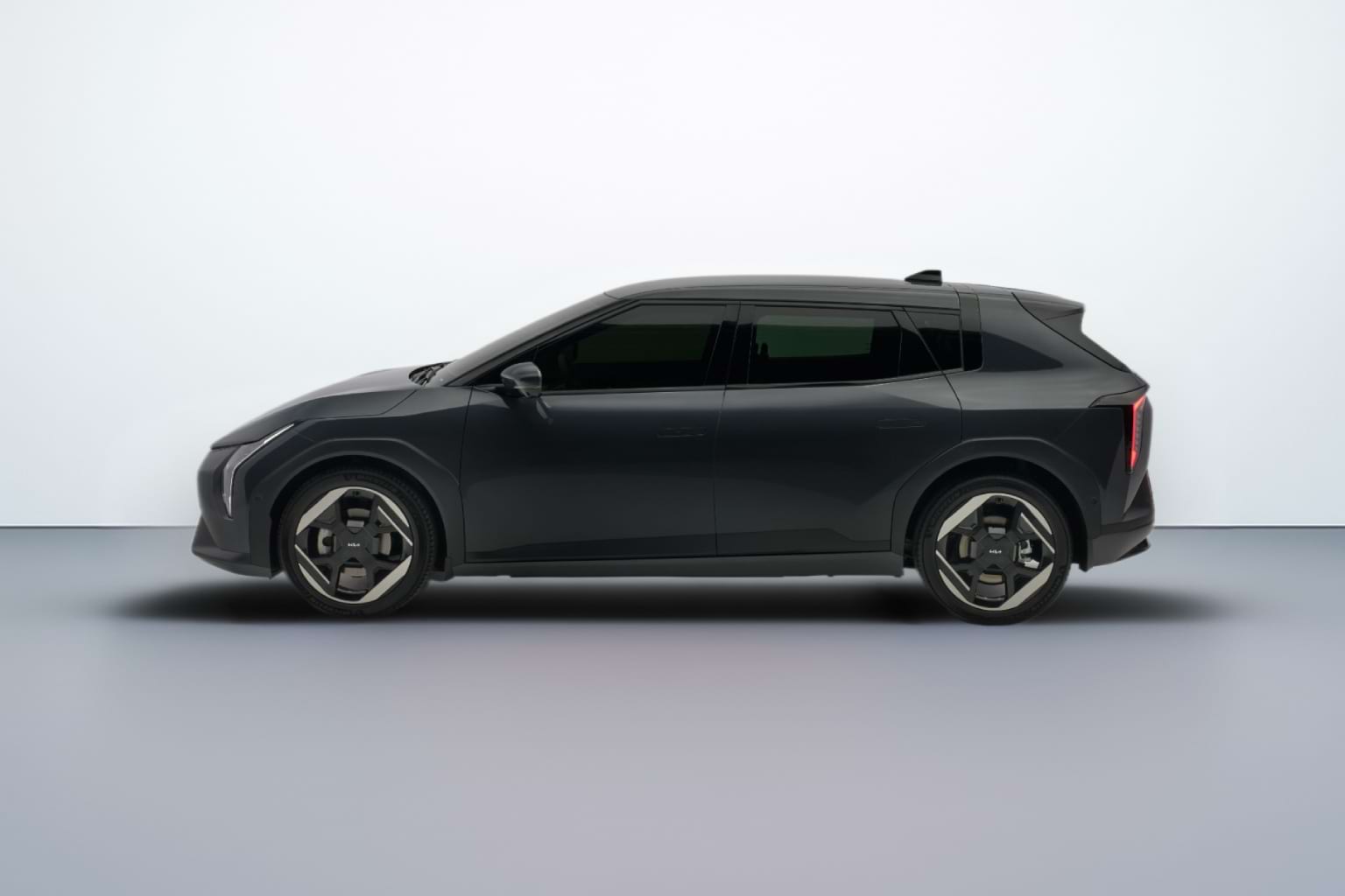 KIA EV4 Zakelijke Lease - Linkerzijde (1)