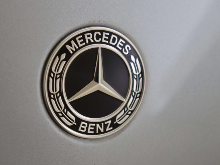 Mercedes-Benz A-Klasse lease - Mercedes-Benz-embleem in detail