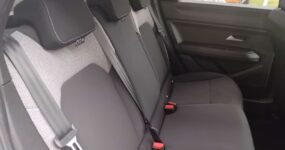 Snel leverbare Dacia Bigster leasen (5)