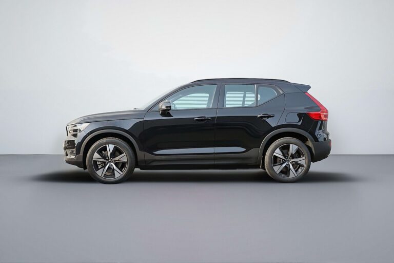 Volvo XC40 Zakelijk Leasen - 12% bijtelling - Fotostudio - Linkerzijde