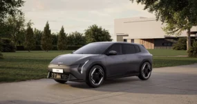 Zakelijke Lease KIA EV4 - Exterieur links (2)