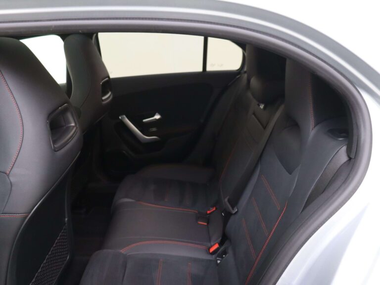 Mercedes-Benz A-Klasse zakelijk leasen - achterbank