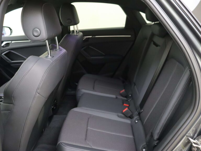 Audi Q3 Sportback occasion lease - close-up van de achterbank