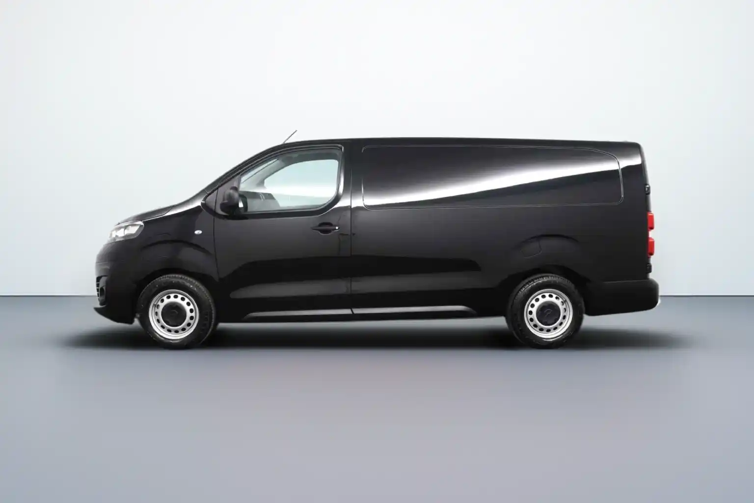 Zakelijk leasen Opel Vivaro-e L3 75 kWh (1)