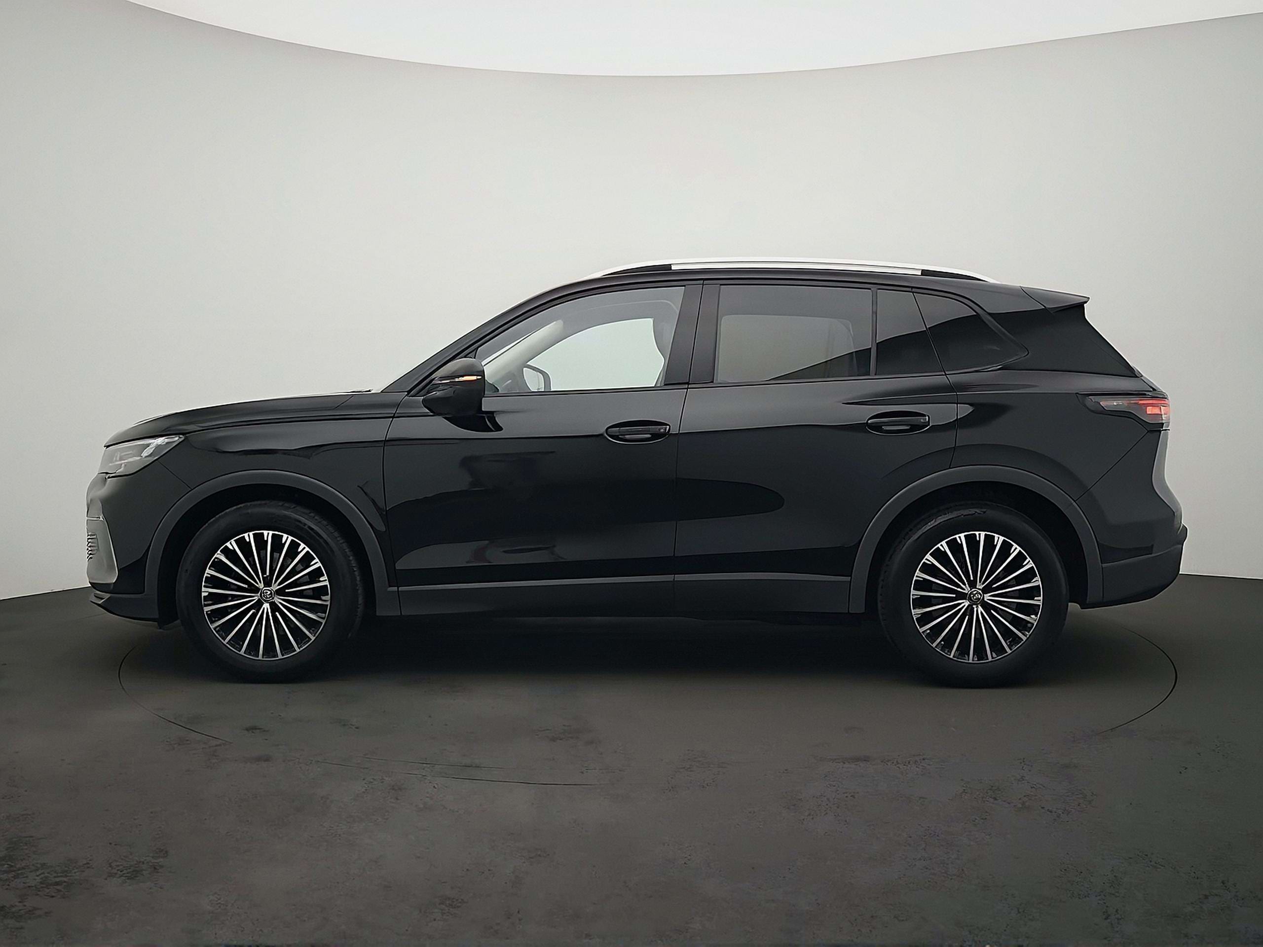 Zakelijk leasen Volkswagen Tiguan Life Edition (2)-fotor-2025091814377 (1)