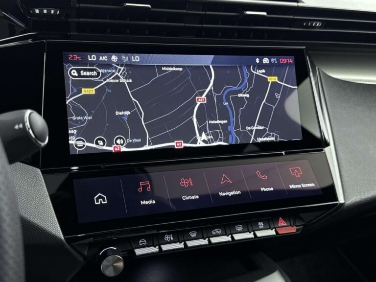 • Peugeot 408 zakelijk leasen - Interieur – Navigatiesysteem