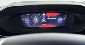 • Peugeot 408 zakelijke lease - Interieur – Digitale cockpit