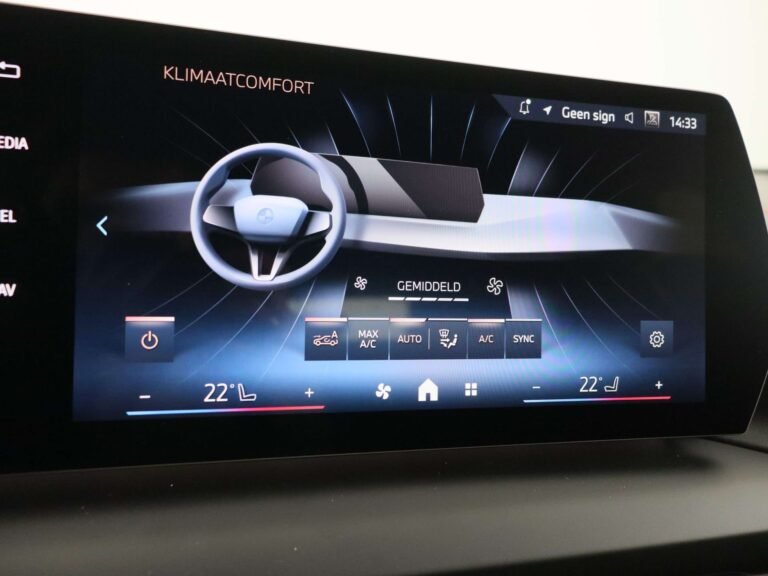 BMW 1-Serie occasion lease - digitaal instrumentenpaneel met klimaatbediening in beeld