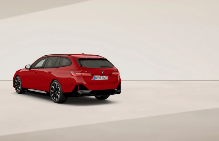 BMW i5 Touring M Sport Edition Lease (4)