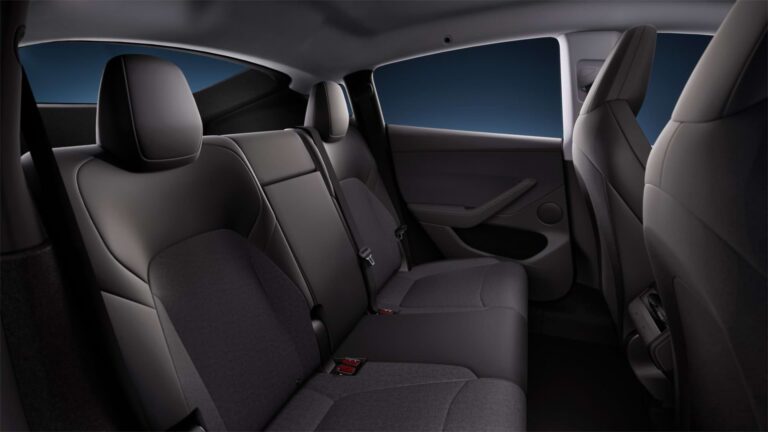 Tesla Model Y zakelijke lease - achterbank interieur