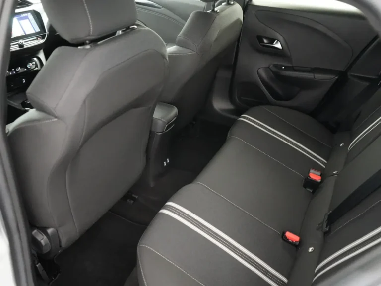 Opel Corsa-e full operational lease - close-up van de achterbank