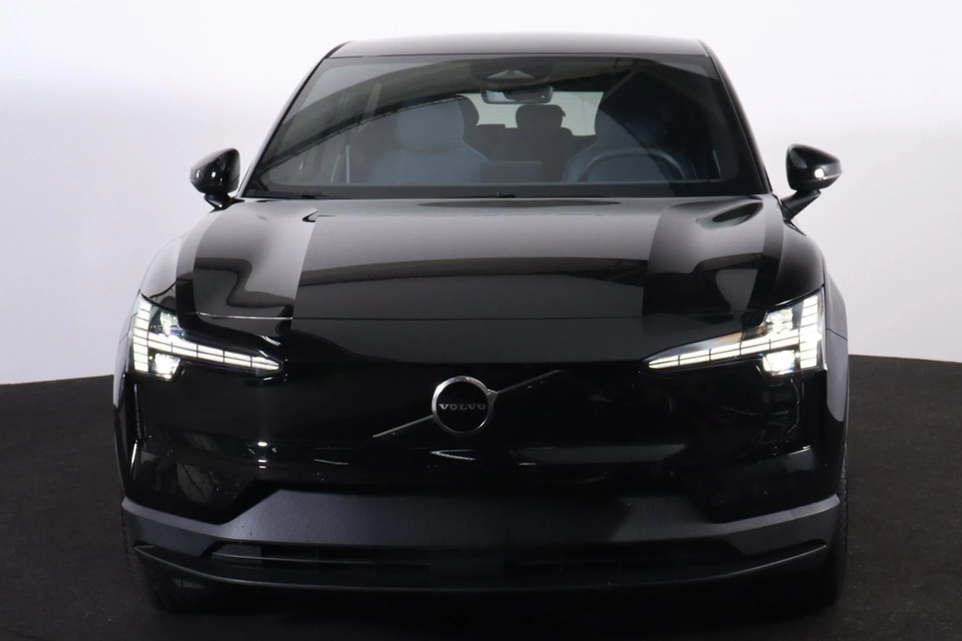 Volvo EX30 Single Motor Extended Range Plus 69 kWh 5d.