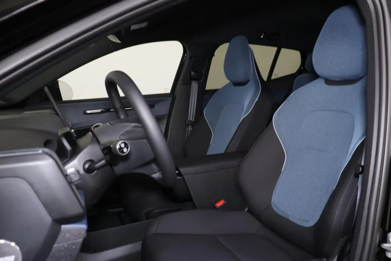 Volvo EX30 Zakelijk Leasen 17% bijtelling - Voorstoelen_20_11zon