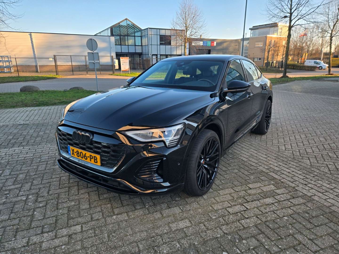 Audi Q8 Sportback e-tron Occasion Lease (2)