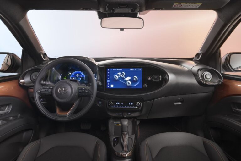 Toyota Aygo X lease zakelijke rijders (2)