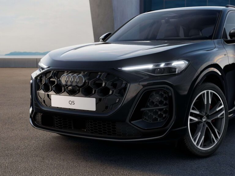 Audi Q5 S edition Competition, close-up van de grille en het Audi-logo